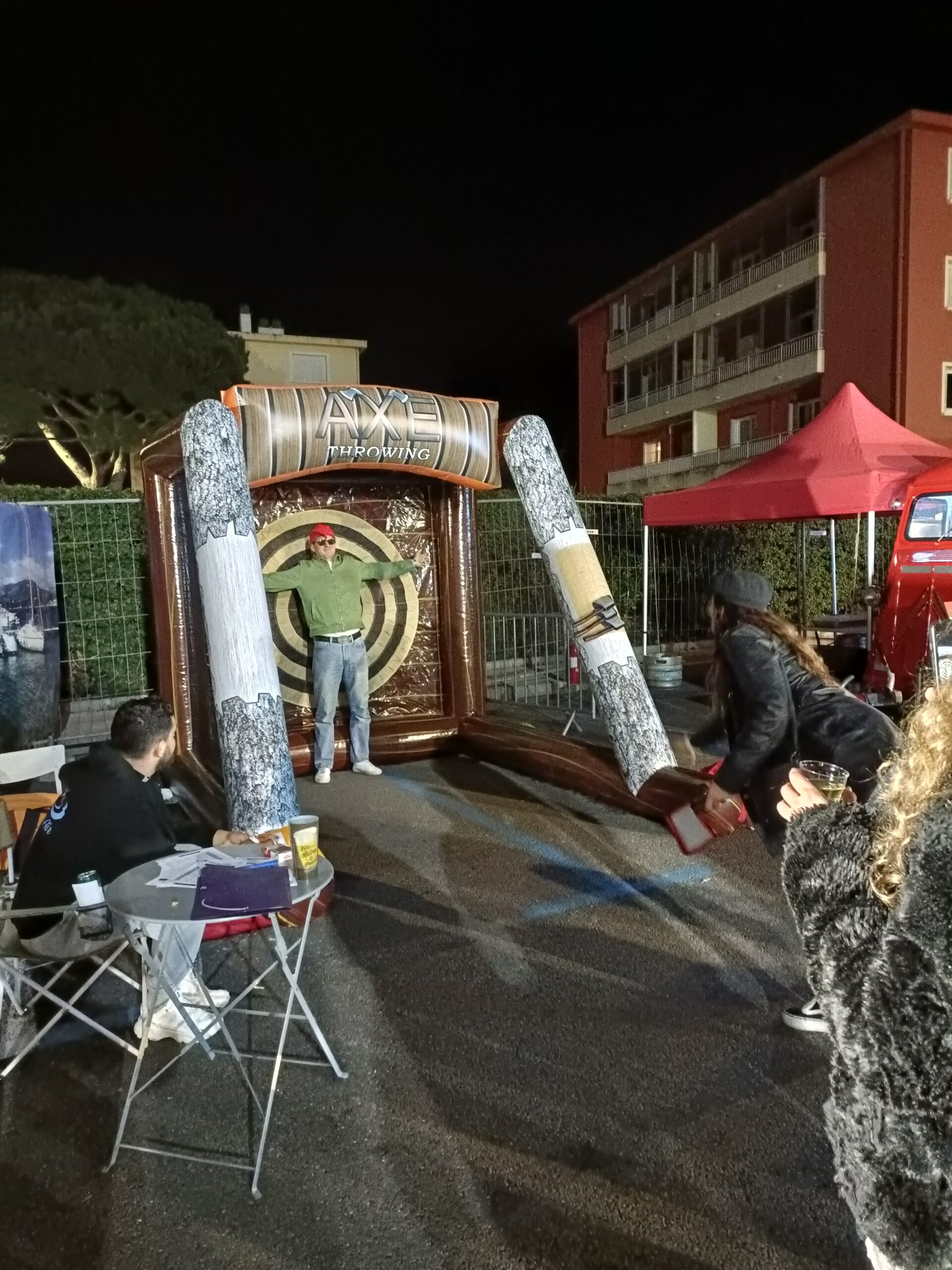 Location lancer de haches gonflable 4 Location lancer de haches gonflable – Image 4